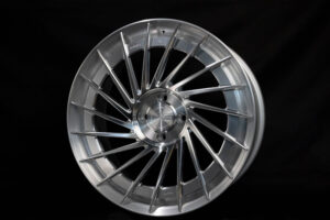 オリジナル鍛造ホイール(3ピース)