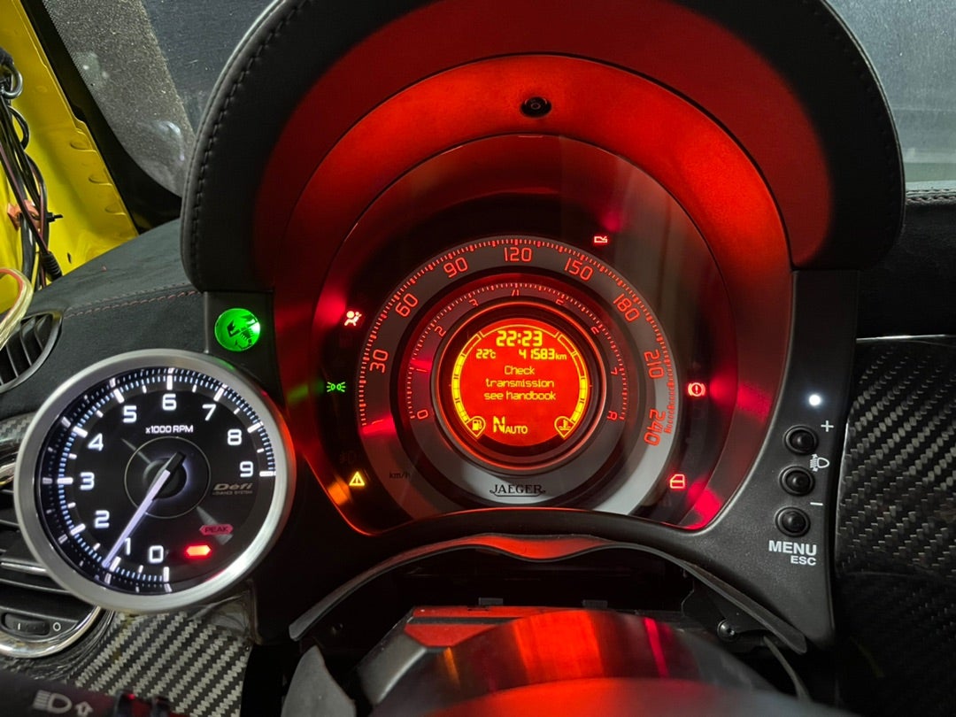 アバルト 純正ブーストメーター交換