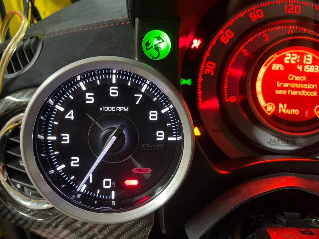 アバルト 純正ブーストメーター交換