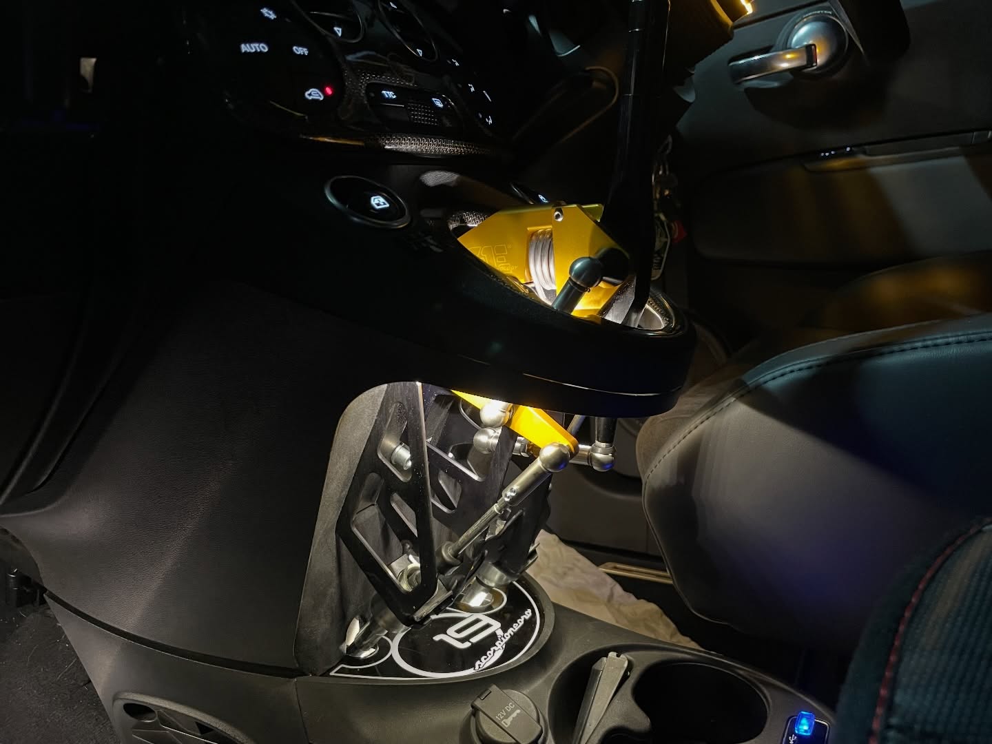 CAEウルトラシフター アルマイト加工