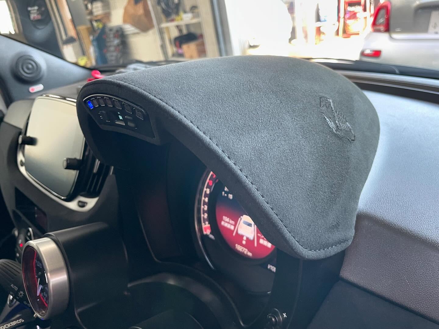 メーターカウル張り替え加工