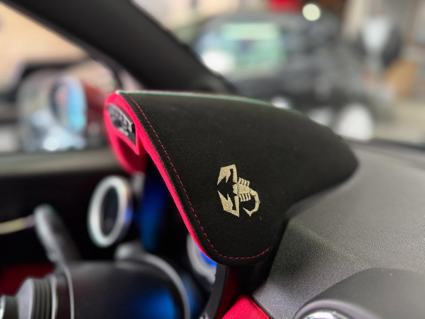 メーターカウル張り替え加工