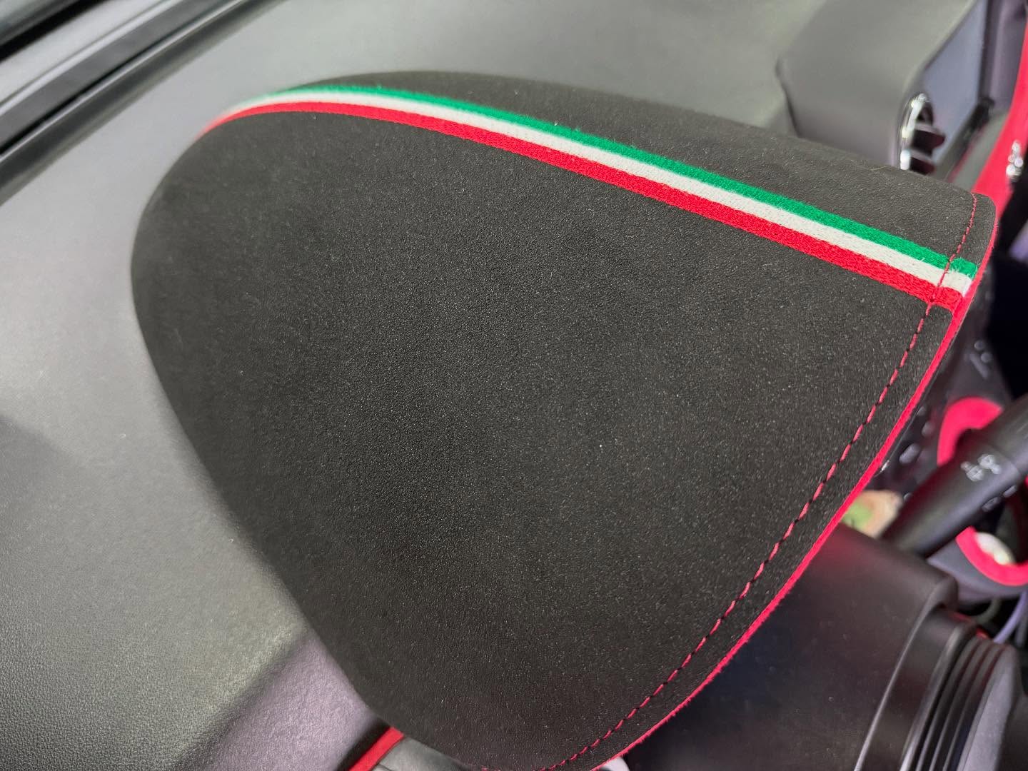 メーターカウル張り替え加工