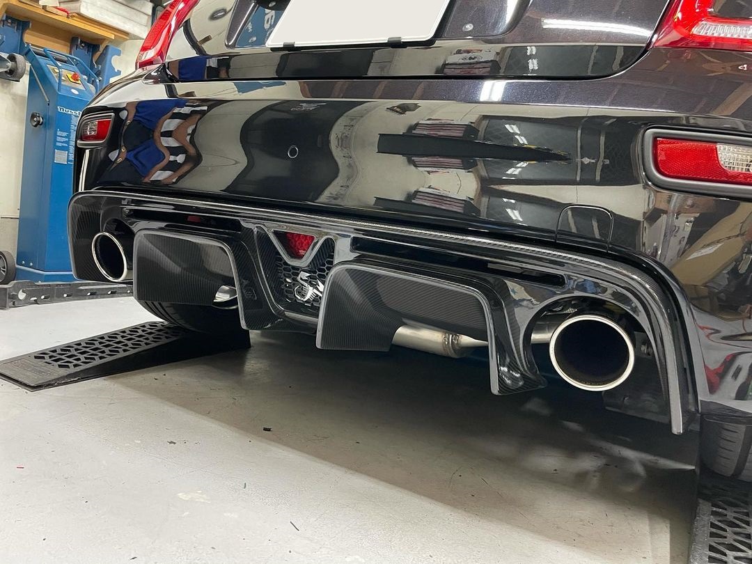 Sforza リアディフューザー