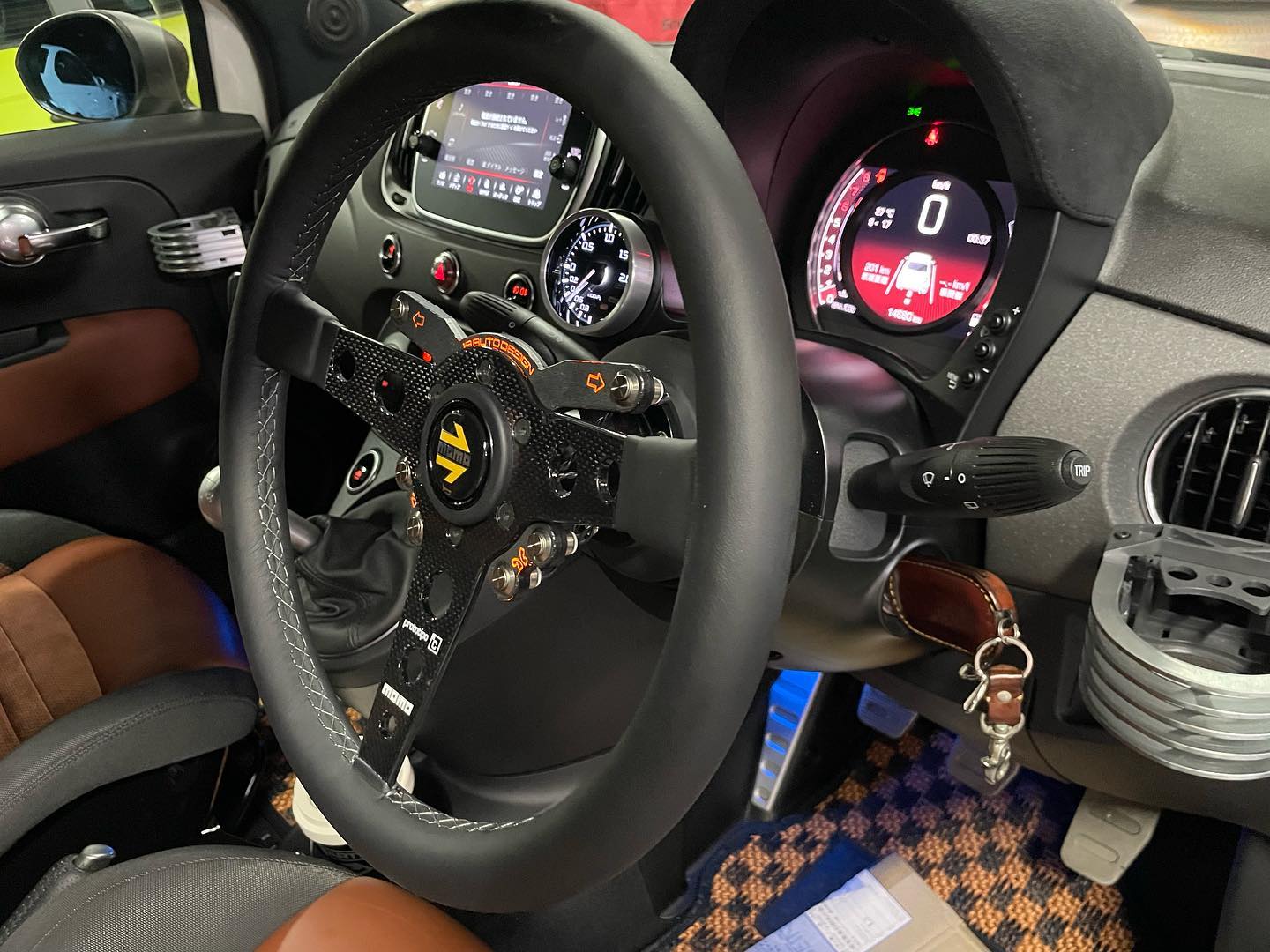 オリジナルステアリングスイッチ施工