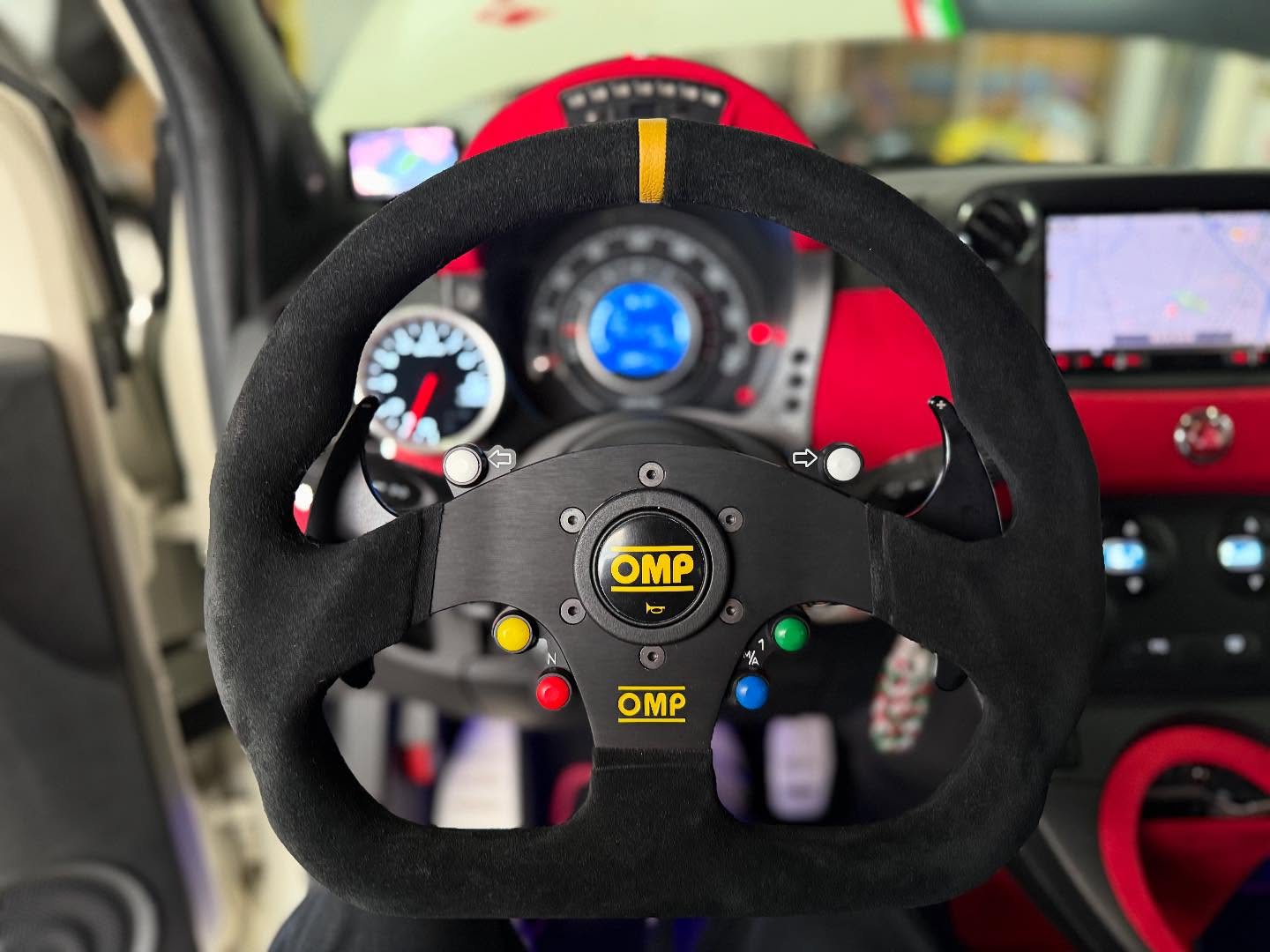 オリジナルステアリングスイッチ施工