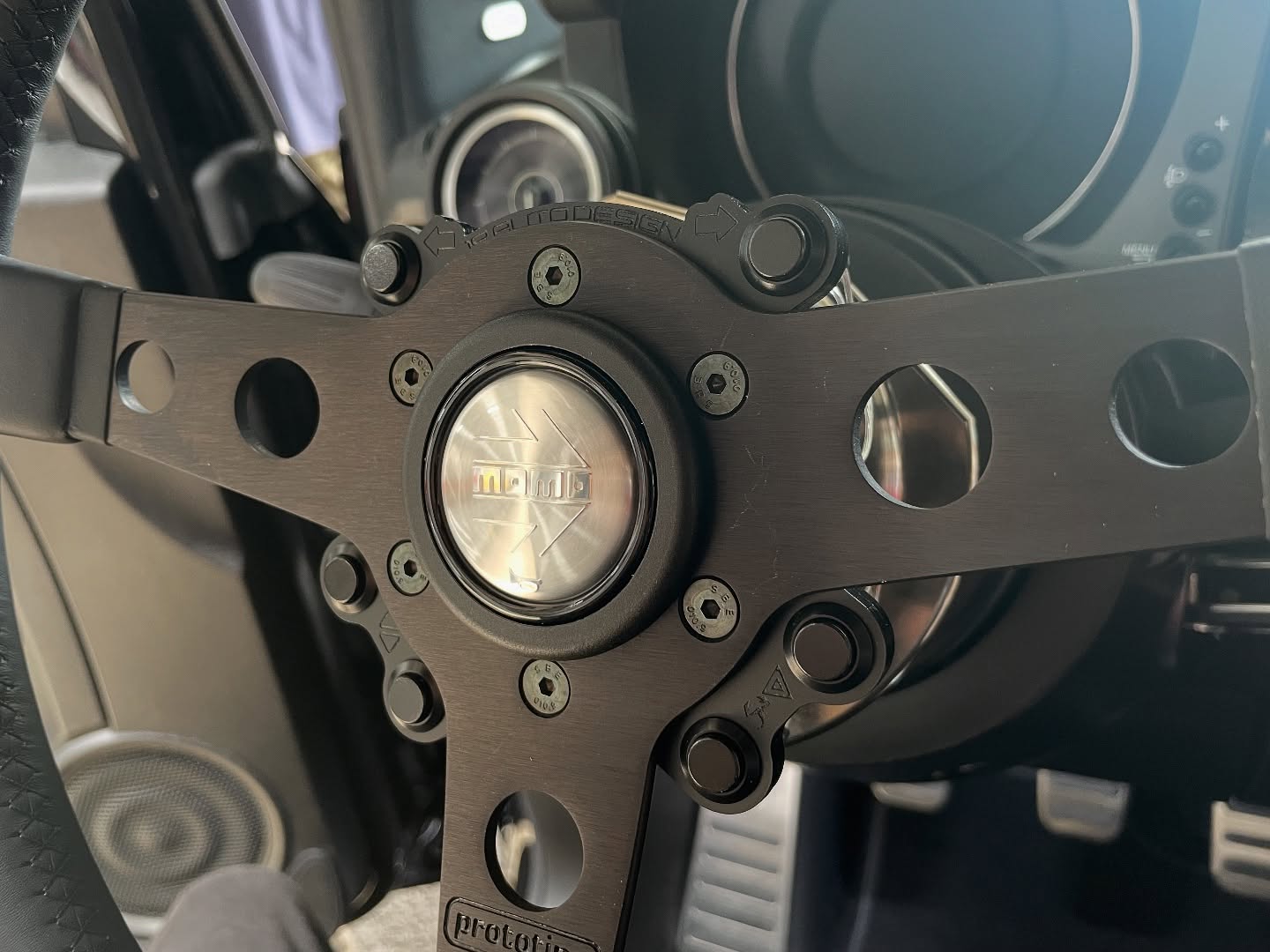 オリジナルステアリングスイッチ施工